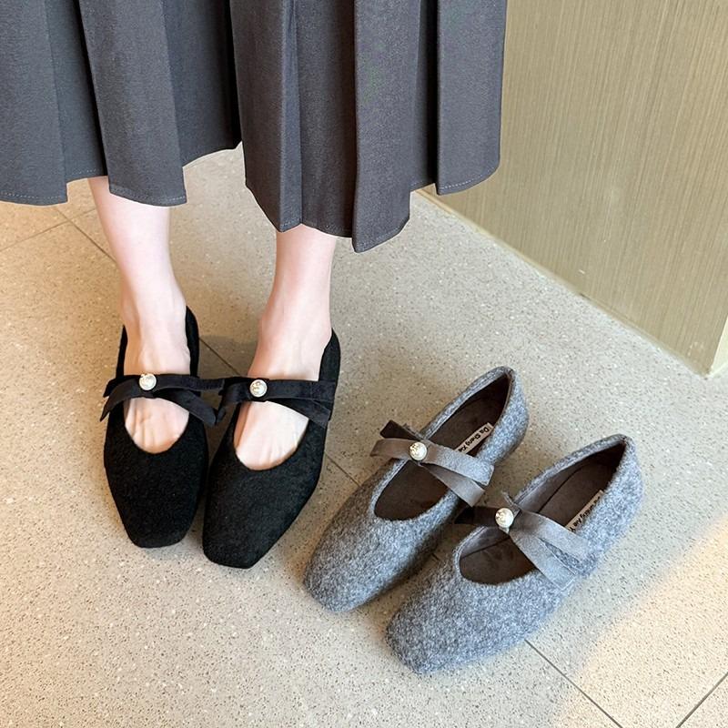 Mary Jane shoes with velvet warm round head and shallow mouth with skirt knot pearl shoes