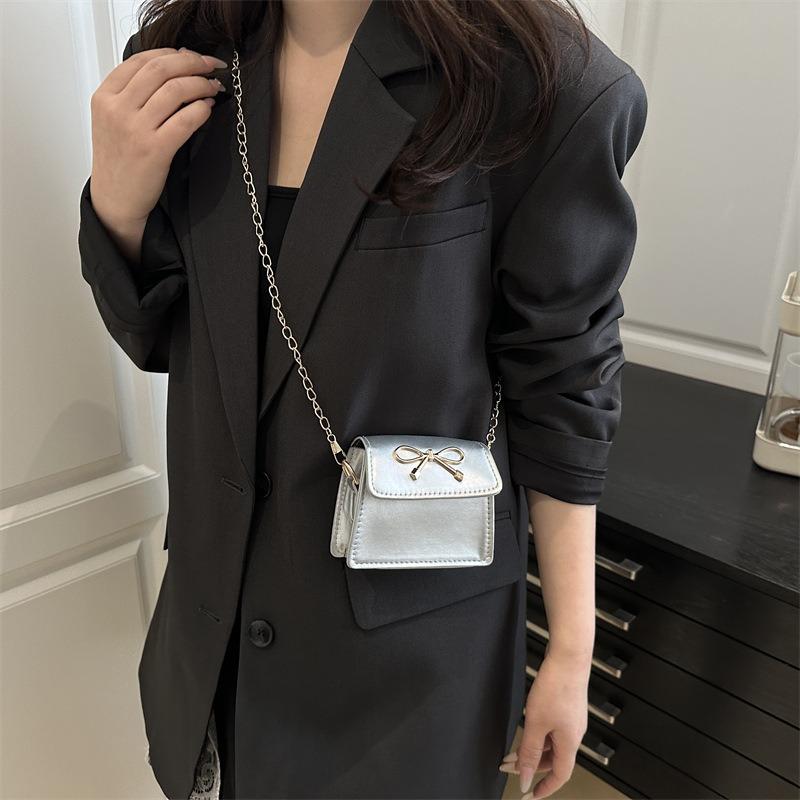 Beautiful exquisite mini square bag summer new solid color bow chain shoulder messenger bag women