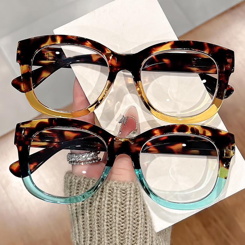 The New Teopard Print Gradient Round Reading Glasses Are Trendy and Fashionable Reading Glasses For Women