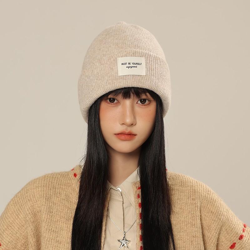 New Patch Letter Knitted Hat Women's Autumn and Winter Fashion Warm Ear Protector Wool Hat