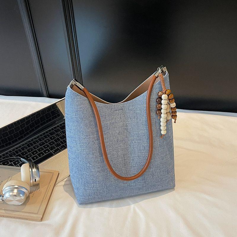 

2025 Versatile Large-Capacity Fashion Tote: Handbag, Commute, Casual Shoulder, Underarm, Bucket-Style.