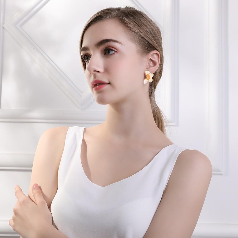 Temperament Drip Oil Flower Stud Earrings Metal Floral Earrings Gift Butterfly Earrings  Daily Wear