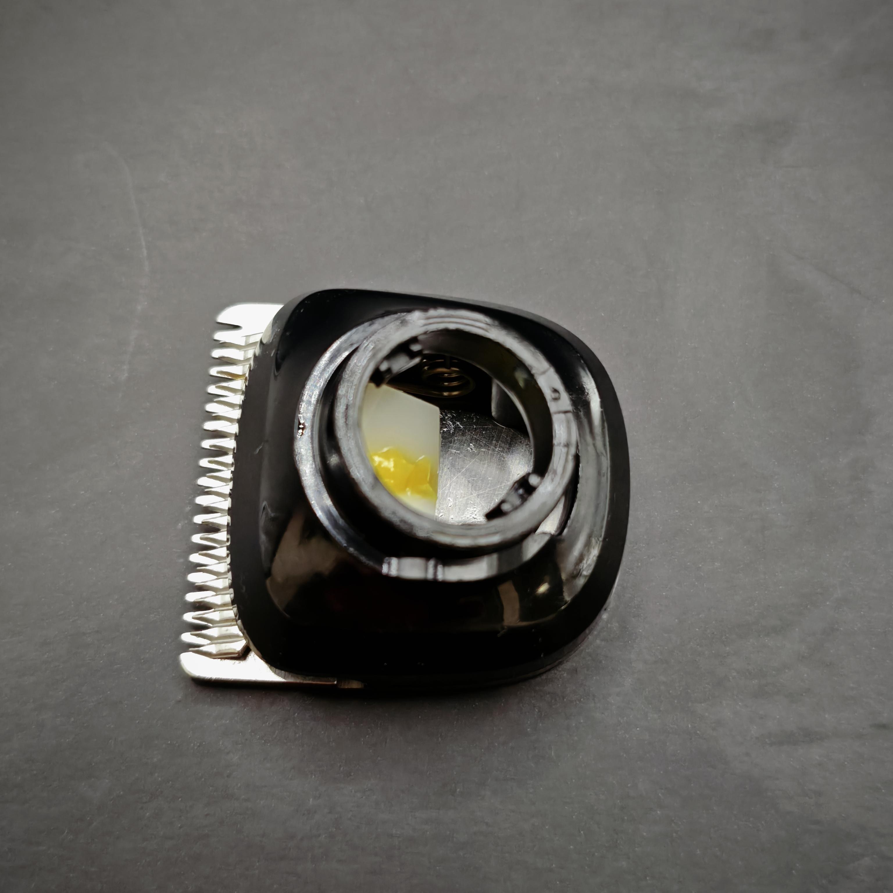 

Сменное лезвие-триммер Prewave для Philips QG3334 QG3352 QG3356 QG3360 QG3362 QG3364 QG3347 QG3370 QG3374 QG3383 серебряный