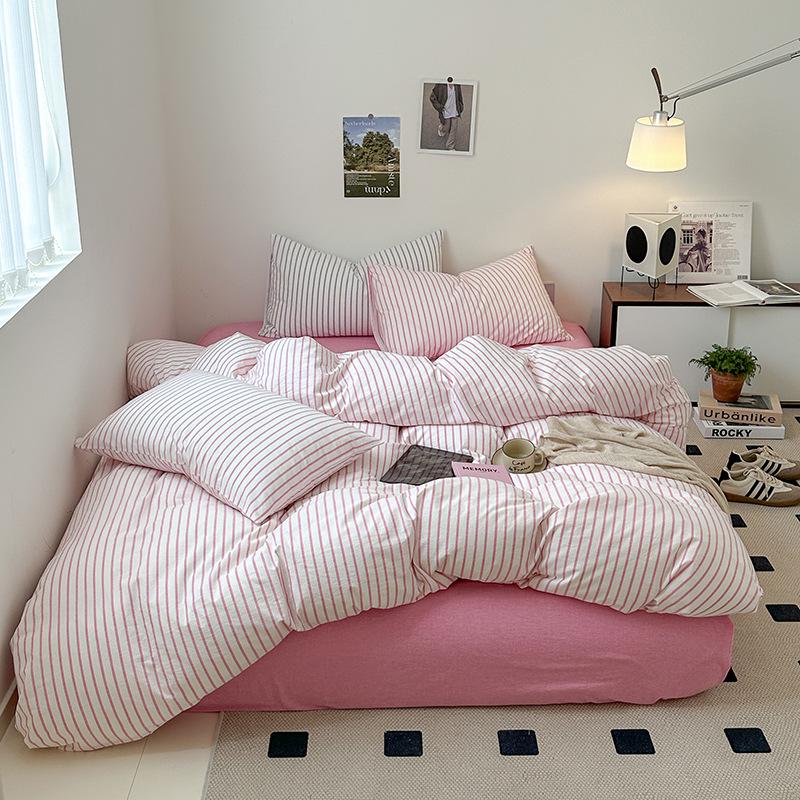 Pure Cotton Four-Piece Bedding Set: Striped Duvet Cover, Bed Sheet for Dorms, A-Class Washed Cotton, Perfect for All Seasons.