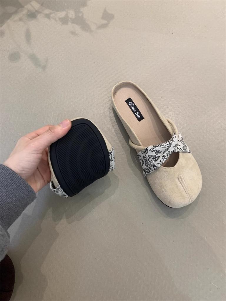 Gentle Fairy Style Ballet Shoes 2025 New French Retro Temperament Elegant Suede Shallow Mouth Mary Jane Shoes