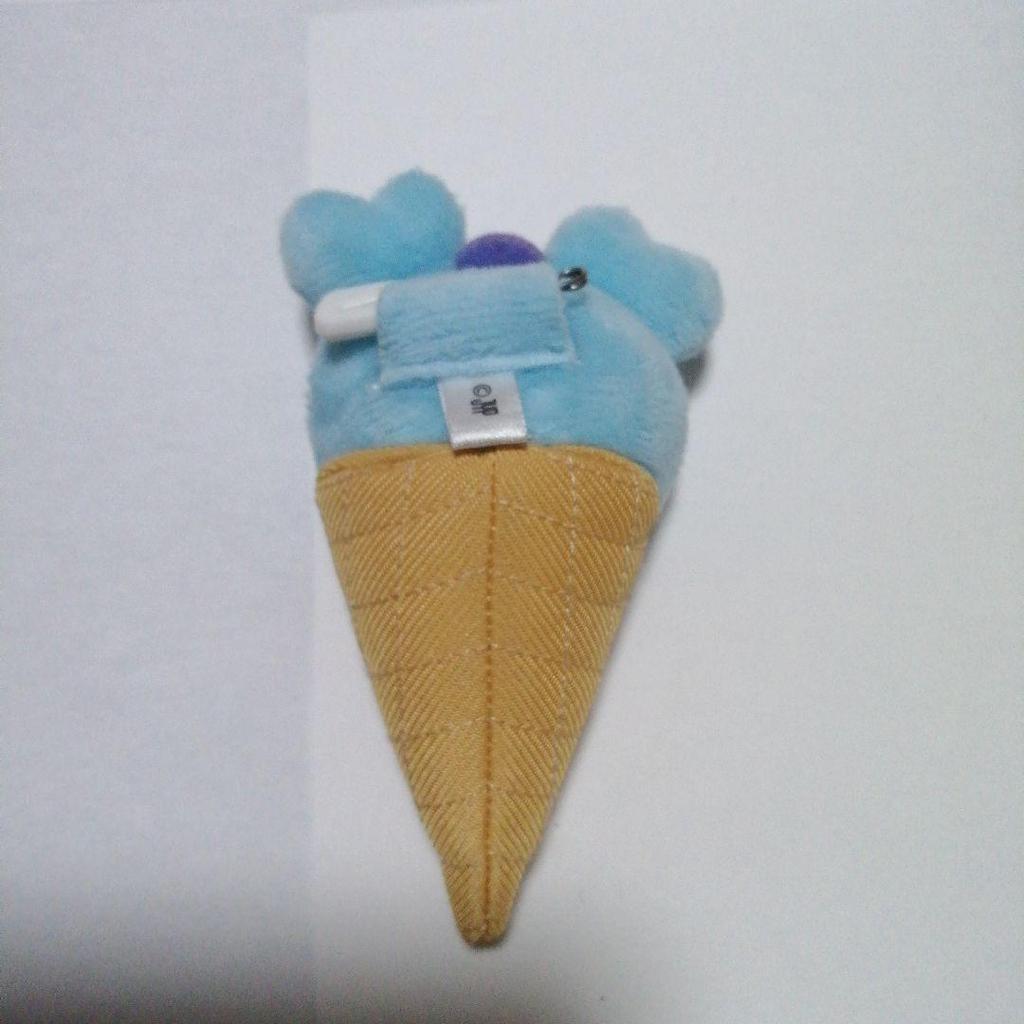 [USED] TWICE Popup 2023 Ice Cream Plush Badge Nayeon Naburi