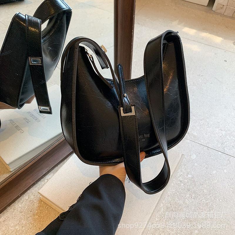 

French niche fashion popular small bag women 2025 new trendy temperament shoulder bag Internet celebrity versatile messenger bag
