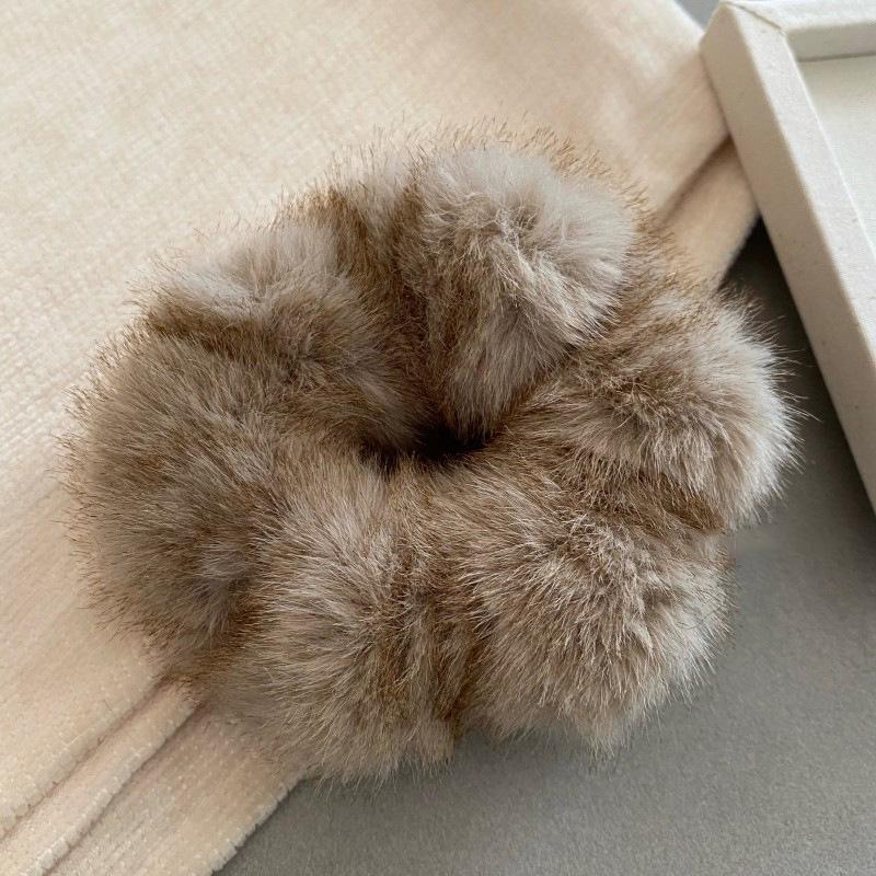 

2023 High-End Faux Mink Plush Hair Tie: Retro Autumn/Winter Elastic Large Hair Ring for Women кофейный