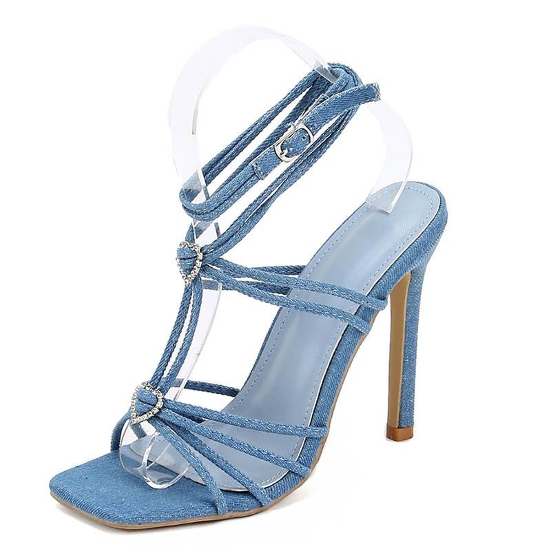 Fashion High-heeled sandals, high-end models walked the runway, rhinestone Roman thin straps, beautiful high heels