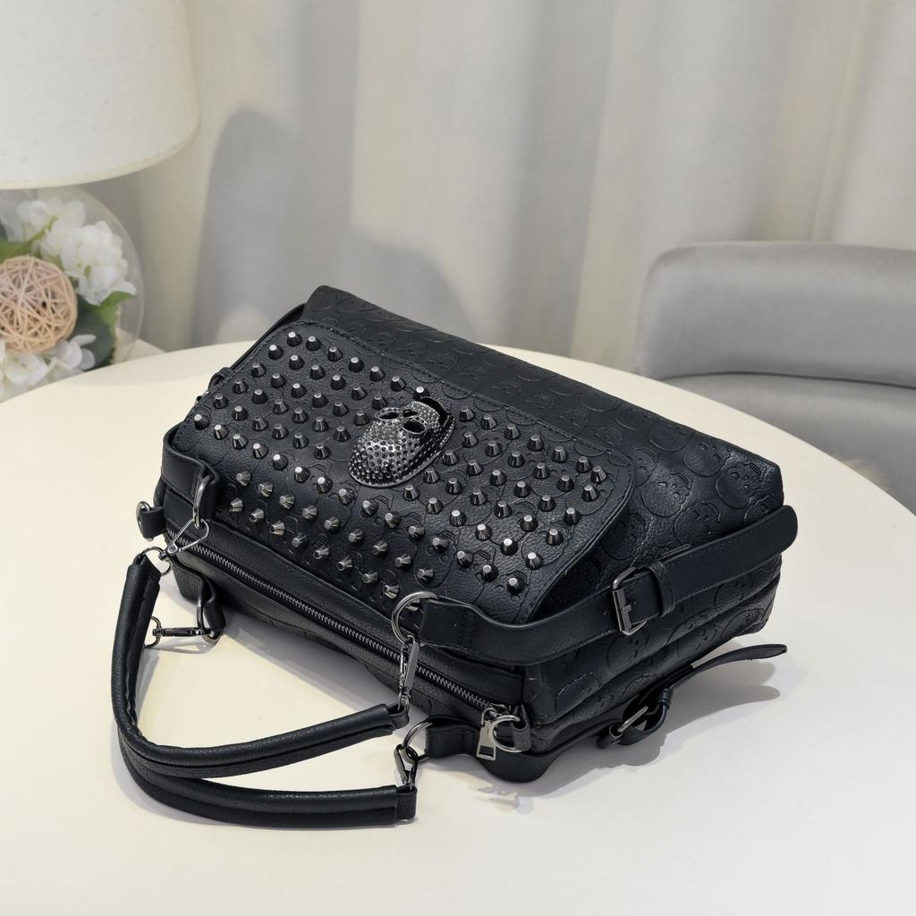 Trendy and Versatile Skull Head Bag, New European and American Minimalist Rivet Tote Bag, Stylish Handheld Shoulder Bag