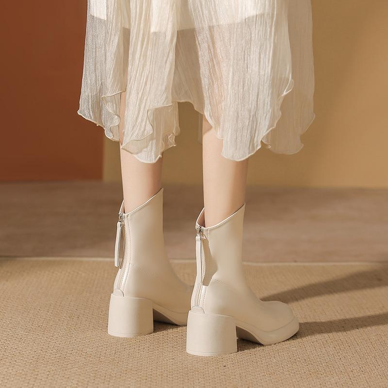 Autumn and Winter New Small Short Boots Women's Thick Heel Thin Boots Round Head Super Soft Thick Sole White Short Boots Tide