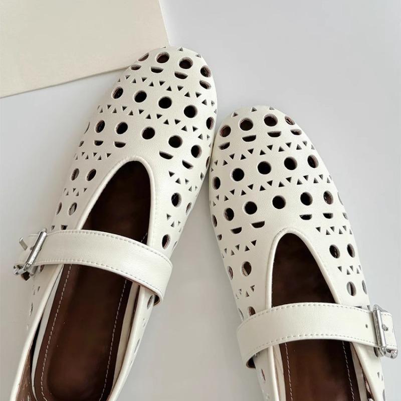 

Летние новые ретро полые на плоской подошве полушлепанцы с пряжкой на одном ремешке, с мелким вырезом, полушлепанцы, внутренняя танкетка, дышащие полушлепанцы 40 белый