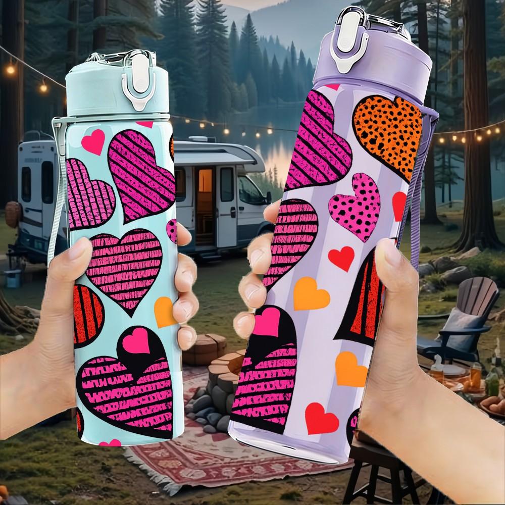 1PC Multi Color Heart Seamless Print 750ml Color Plastic Sports Water Bottle Leakproof Flip Straw Lid Suitable for Sports Office Home Use