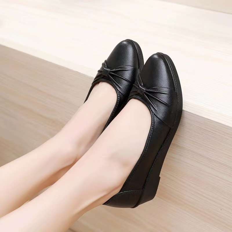 

Солнечные дождевые туфли новая летняя высококачественная женская дождевая обувь желе дождевые туфли нескользящие на мягкой подошве иностранный газ дезодорирующие туфли на внутренней платформе 36 чёрный