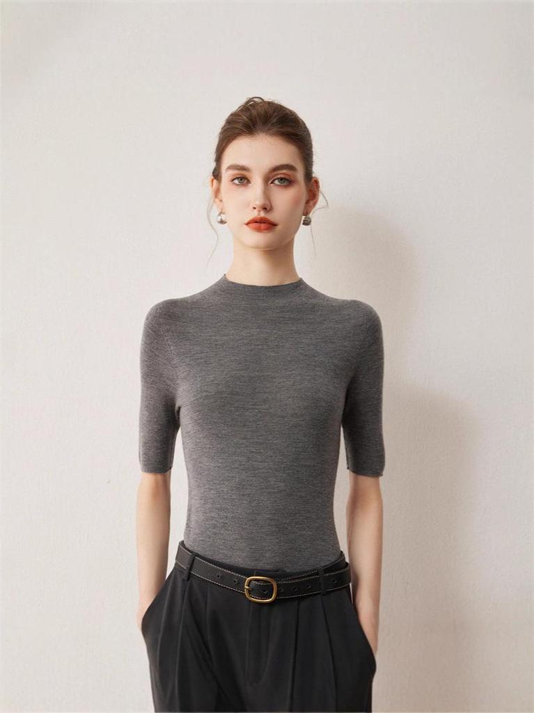 Solid Color Slimming Five-Sleeve Half-High Collar Base Layer Knit Top