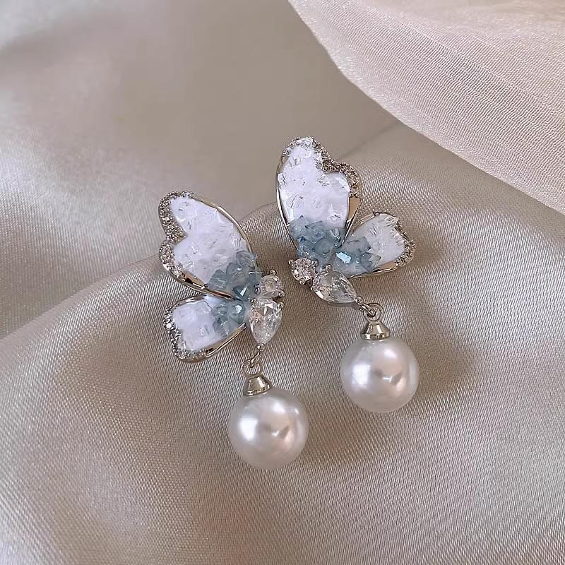 Simple Zircon Butterfly Earrings Light Luxury High-end Stud Earrings Temperament Fashionable Sweet Pearl Earrings Women