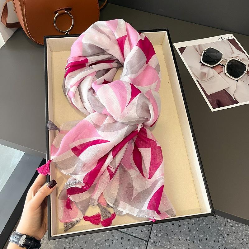 31 Design Fashion Bohemina Paisley Floral Tassel Viscose Shawl Scarf High Quality Wrap Pashmina Stole Bufandas Muslim Hijab
