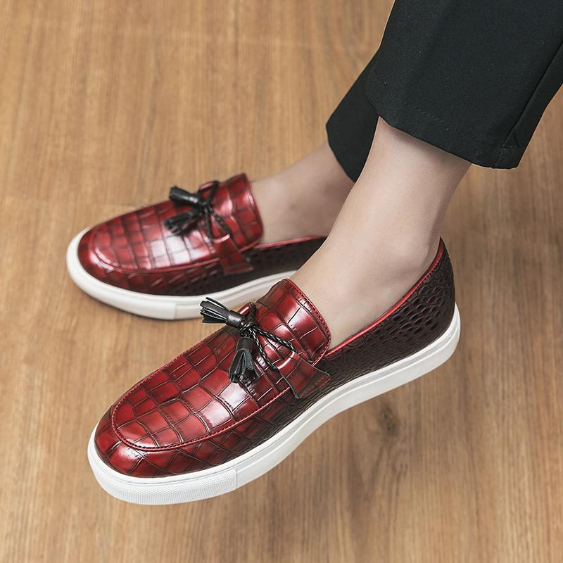 Fashion Fashion Red Mens Loafers Comfortable Slip On British Style Shoes Mens Casual Leather Shoes Wedding Business Tassel Loafers Shoes