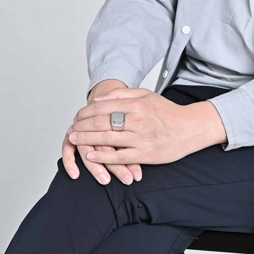 16mm Men's Glossy Square Stamp Ring, Fashionable and Personalized Ring 2025