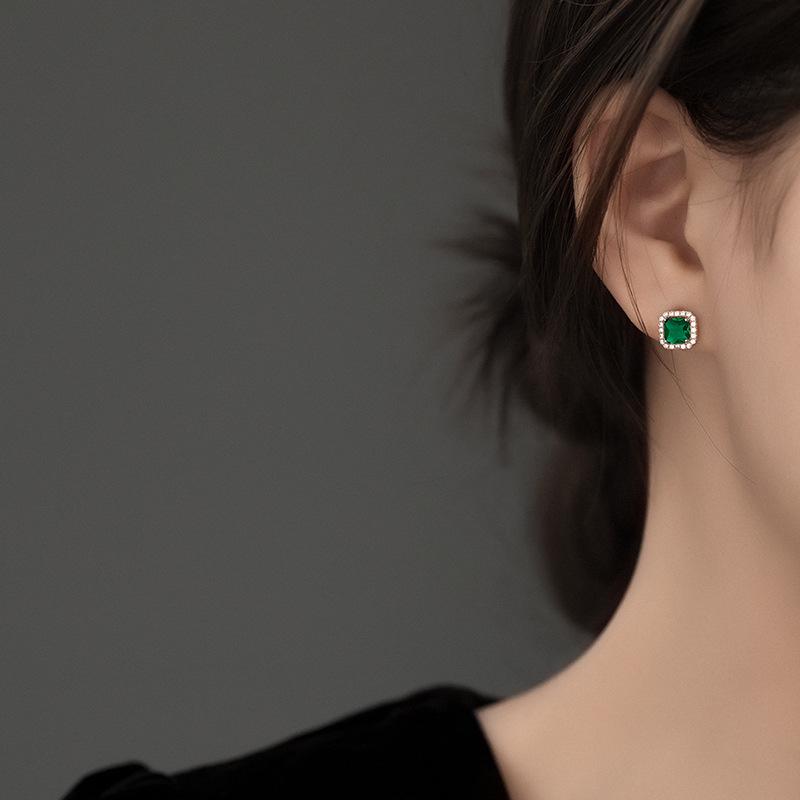 S925 Silver Retro Emerald Diamond Square Earrings - Women's Luxury Green Fashion Jewelry