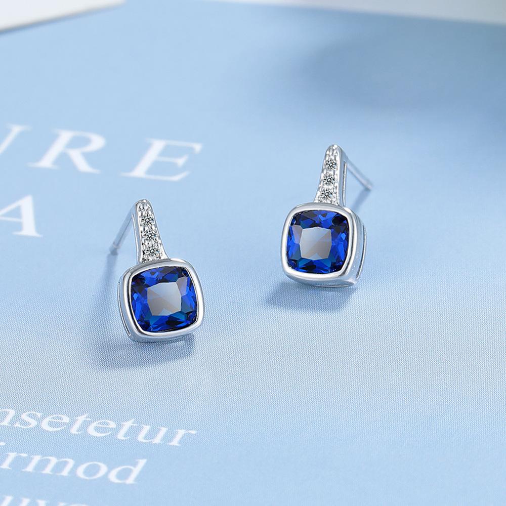 Personalized Design Sense of Valentine's Day To Send A Girlfriend Gift Earrings Fashion Temperament Elegant Light Luxury Wind Square Zirconia Earrings