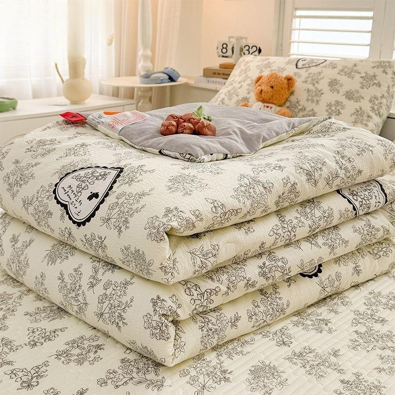 Vår Sommar Quilt Queen Mekanisk Tvätta Bekväm Täcke Enkel Dubbel Filt Täcken för Barn Vuxna