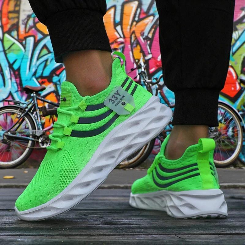 Summer Trending Men Running Shoe New Men Design Breathable Height Increasing Sneakers Soft Soled Cushioned Mesh Sneakers For Men