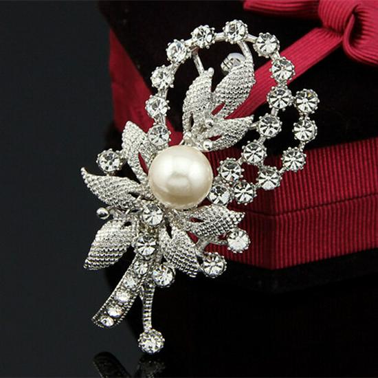 Elegant Pearl  Rhinestone Floral Brooch Scarf/Silk Shawl Buckle Corsage B899 Zhenyao Jewelry