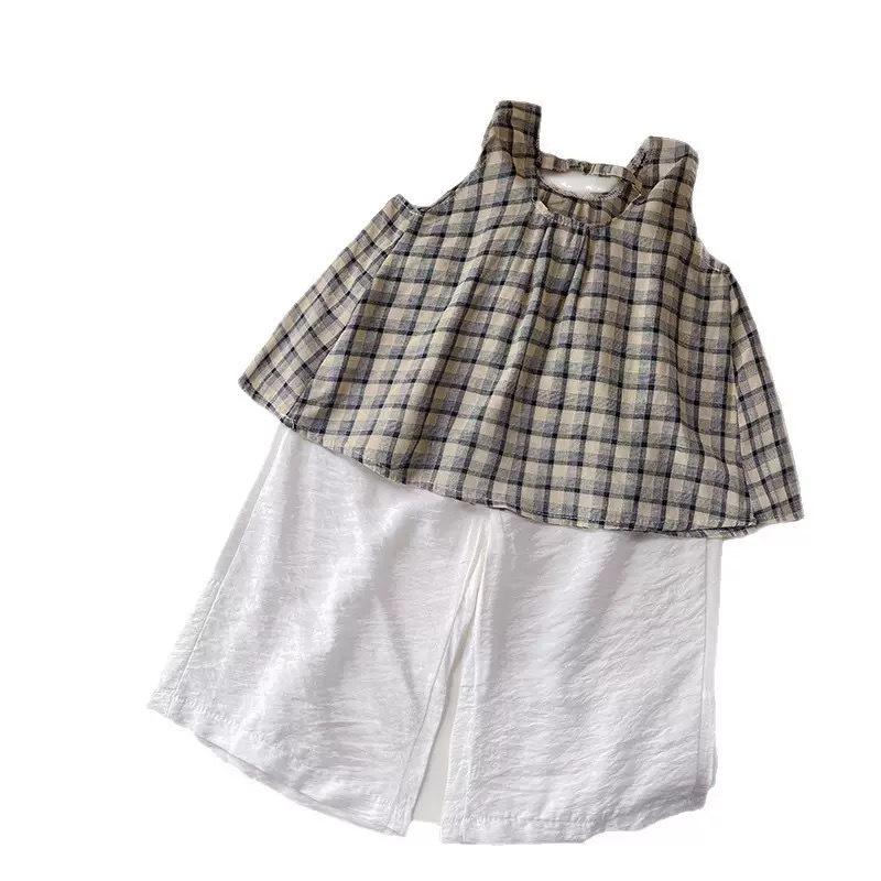 Girls' Summer 2026 Plaid Two-Piece Set: Stylish Vest & Wide-Leg Pants with Shoulder Straps
