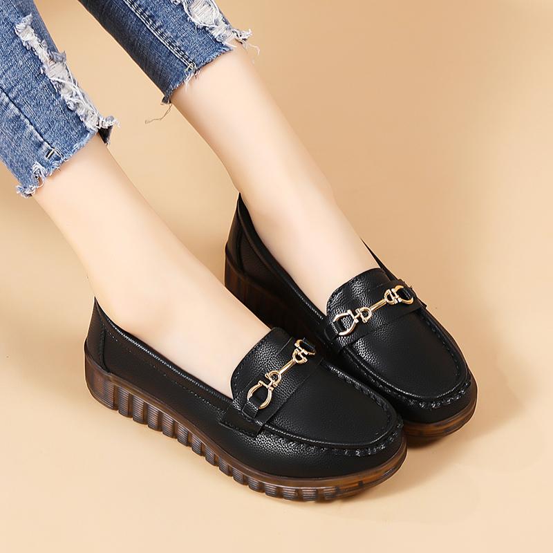 Fashion Women's Lightweight Non-slip Leather 100% Flat Loafers Casual Walking Plus Size Mom Shoes for Soft-soled For Middle-aged Elderly