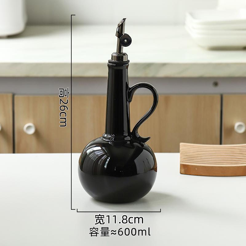 Nordic Ceramic Oil Bottle Kitchen Oil Spray Bottle High Temperature Resistance Soy Sauce Vinegar Bottles Kitchens Accessories