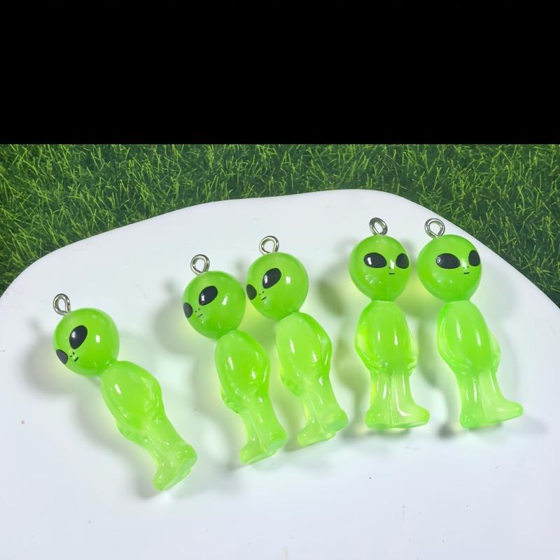 5pcs Glow-in-the-Dark Alien Resin Charms-Glowable Suitable for DIY Jewelry Making,Luminous Astronaut Beads for Necklaces,Earring