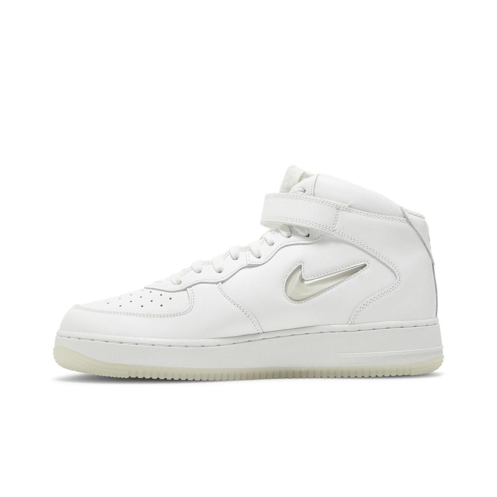Nike Air Force 1 Mid 'Color of the Month - Summit White' (Unisex) Summit White / Light Bone Skate Shoes DZ2672 101