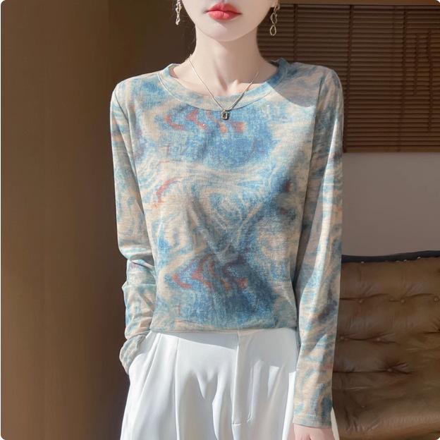 

2025 Summer Women s Round Neck Graffiti Print Long Sleeve Lightweight Sweater M