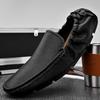 Mode Echtes Leder Herren Slipper Business Mokassins Schuhe Modedesigner Mann Freizeit Flats Handgefertigt Formell Slipper Männliche Bootsschuhe