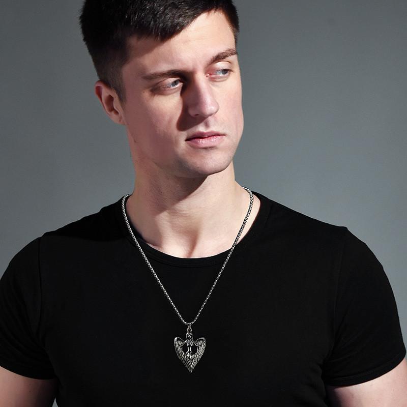 Stunning Titanium Steel Men's Necklace With Unique Geometric Animal Pendant For Stylish Accessories