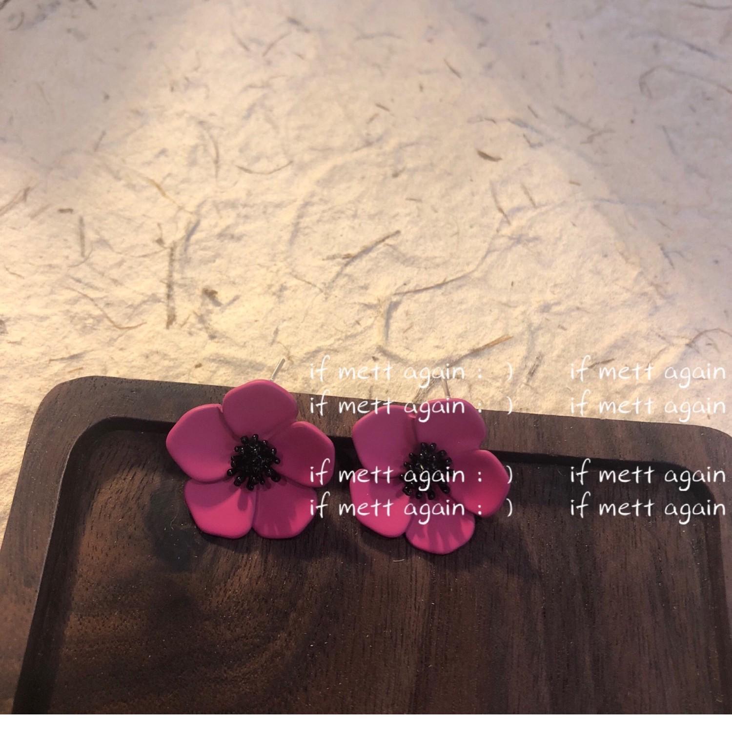 

Dried Plum Matte Flower Earrings - Retro Sweet Hong Kong Style with 925 Silver Needle