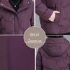 Warme Kapuzen-Daunenjacke für Damen 2025: Neue Stil Stickerei Baumwolle Winter Oberbekleidung für Mütter mittleren und höheren Alters.