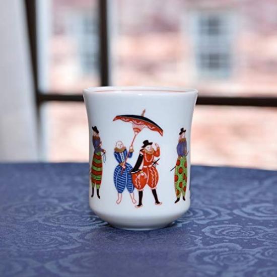Koransha Bílý porcelán s exotickým vyobrazením Japonců v moderním 250ml Arita Vyrobeno V poněkud humorný design je stylový a Ten