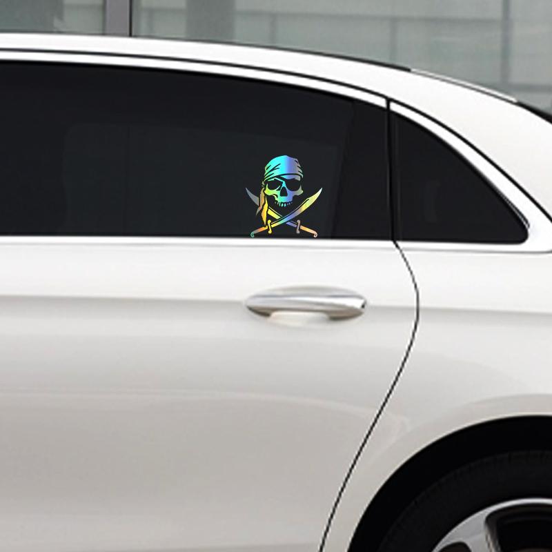 G172 módní personalizovaná nálepka Pirátská lebka pro motocykly, SUV vodotěsný kryt škrábanec vinylová nálepka, 15cm*16cm