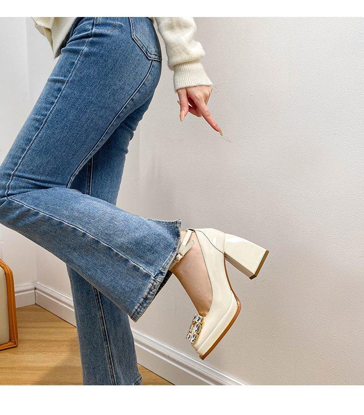 Fashion Hot Selling 2025 Summer Baotou Sandals Women's French Retro Square Headed Water Diamond Buckle Back Hollow Thick Heel Sandals