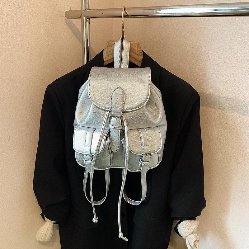 

Рюкзак женский большой вместимости повседневный универсальный студенческий рюкзак новый тренд легкий дорожный маленький рюкзак