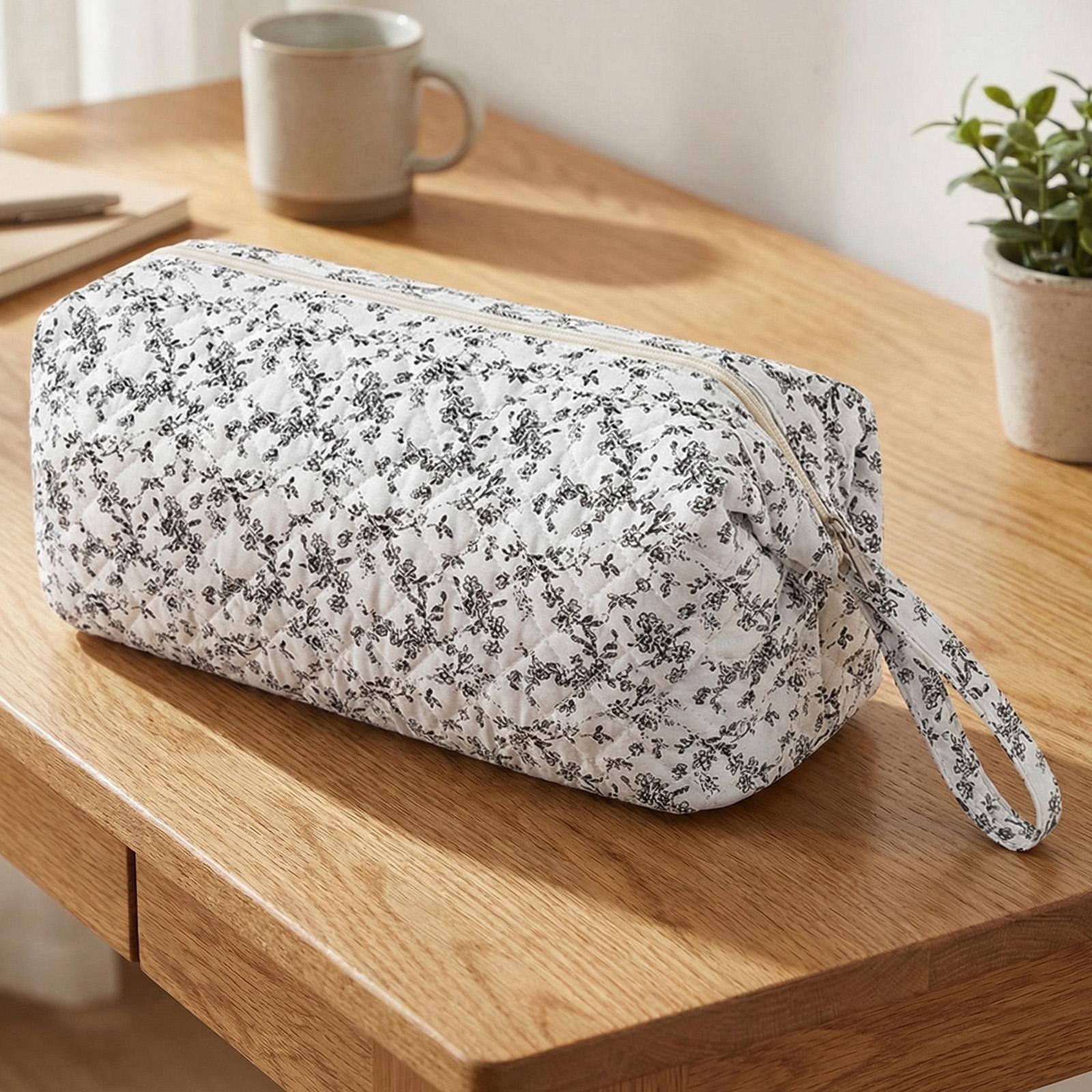 

Quilted Travel Case with Handle & Zipper Travel Organizer Large Capacity for Airwrap Hair Dryer Shark Flexstyle