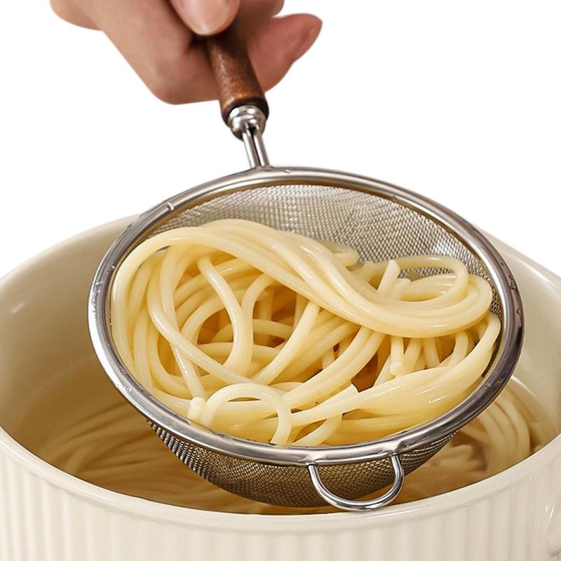 1PC Stainless Steel Mesh Filter Spoon with Wooden Handle Flour Filter Spoon Household Kitchen Fried Food Filter Oil  Baking Tool
