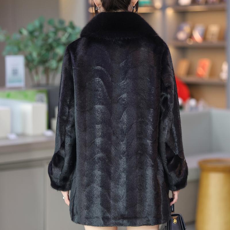 Kabát z umělé kožešiny pro ženy středního věku Zimní svrchní oděvy Elegantní silné teplé kožešinové bundy pro ženy Oblečení