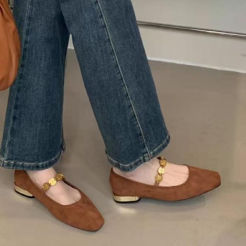 

Мода 2025 Женская Модная простая и элегантная Обувь-слипоны на низком каблуке с плоской бархатной поверхностью Подходящая 40 кофейный