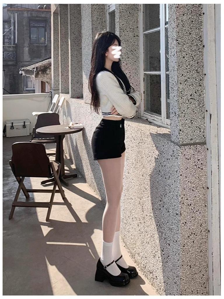 Women's High-Waisted Black Denim Hot Pants - Ultra-Short, Hip-Hugging, Summer Style