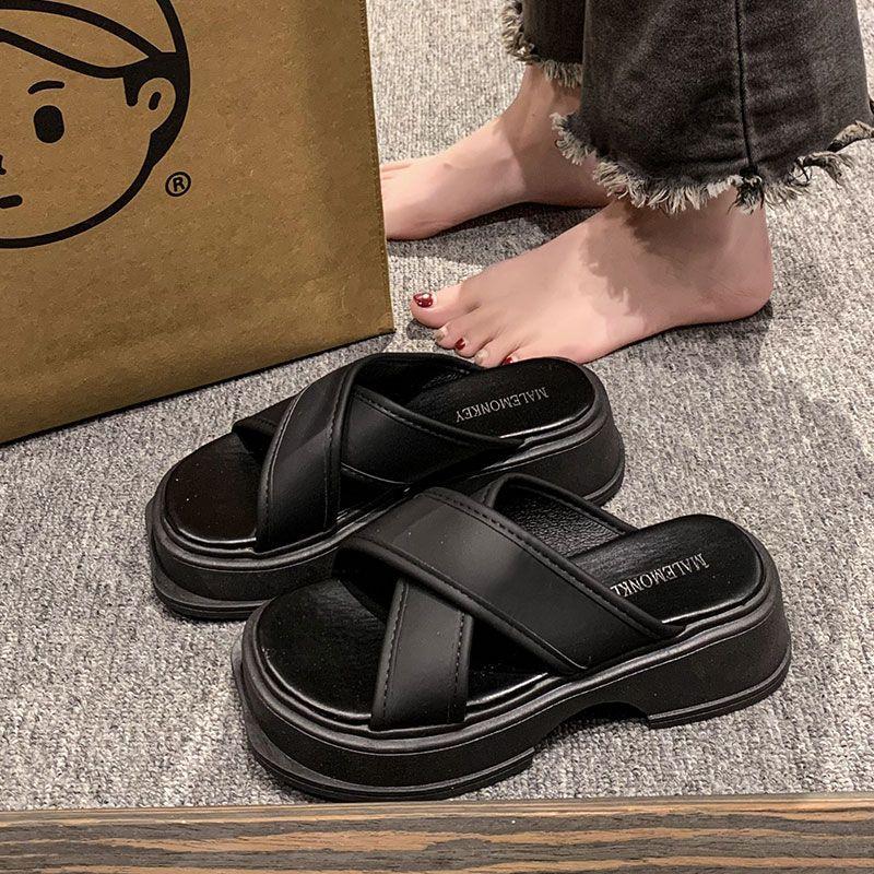 Cool slippers women's summer new outer wear fashion one-word drag platform trend cross casual beach sandals