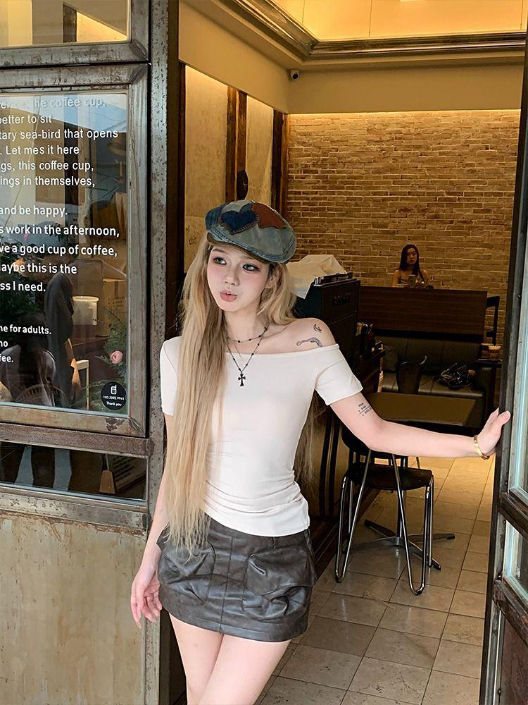 Spring 2025 Off-Shoulder Slim Fit Women's T-Shirt - Solid Color, Short-Sleeve Pullover