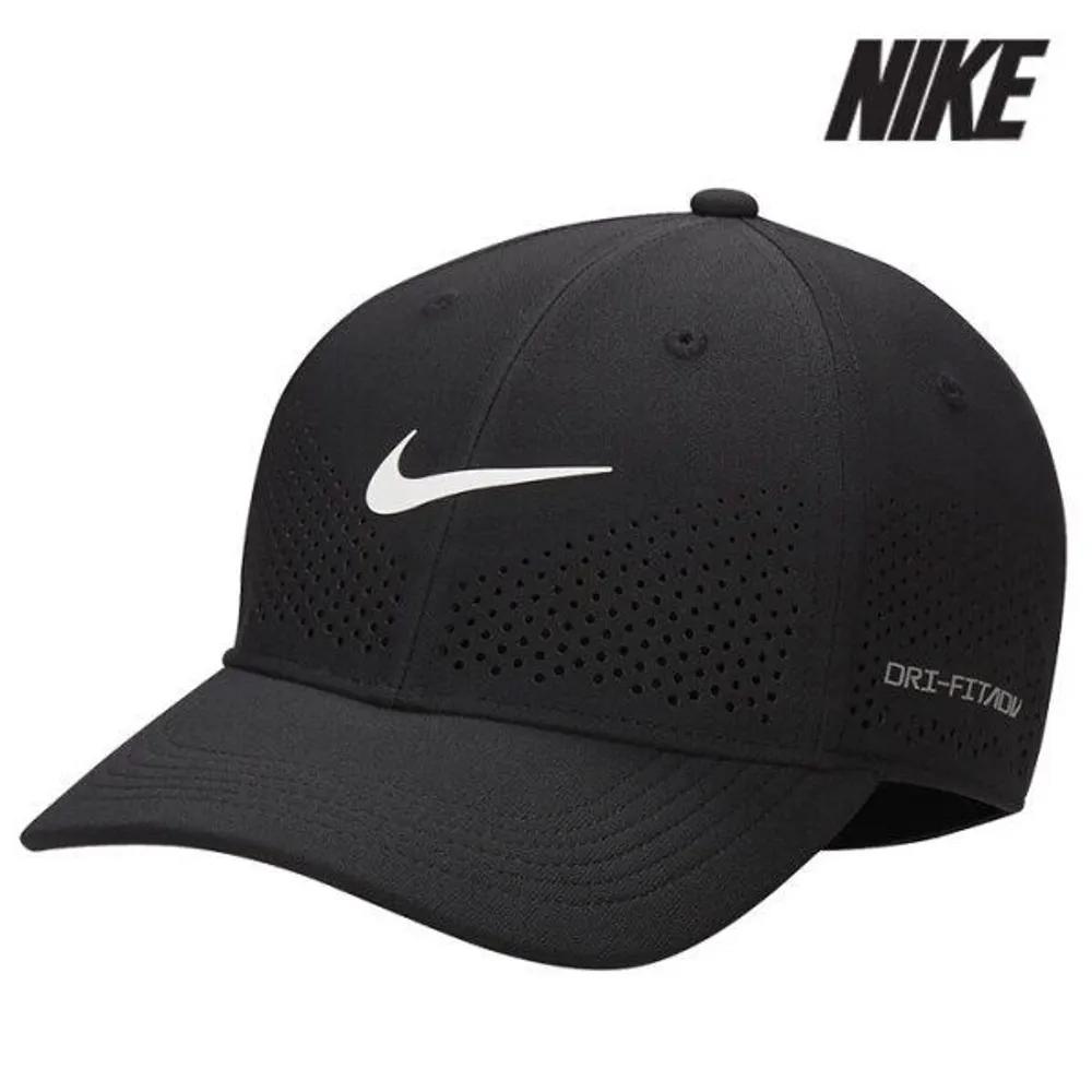 Cap /g4- FB5636-010 / Dri-FIT ADV Club Structure Swoosh Cap FREE